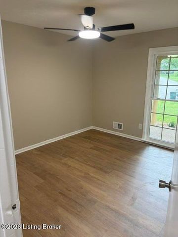 8801 Halford Way, Louisville, KY 40299