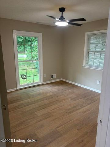 8801 Halford Way, Louisville, KY 40299