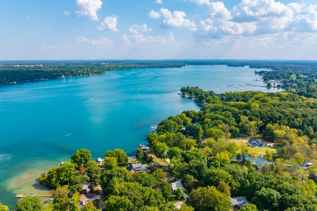 10544 Wildwood Circle, Richland Twp, MI 49083