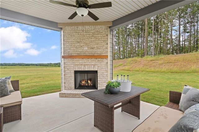 171 Dohrn Drive, Loganville, GA 30052