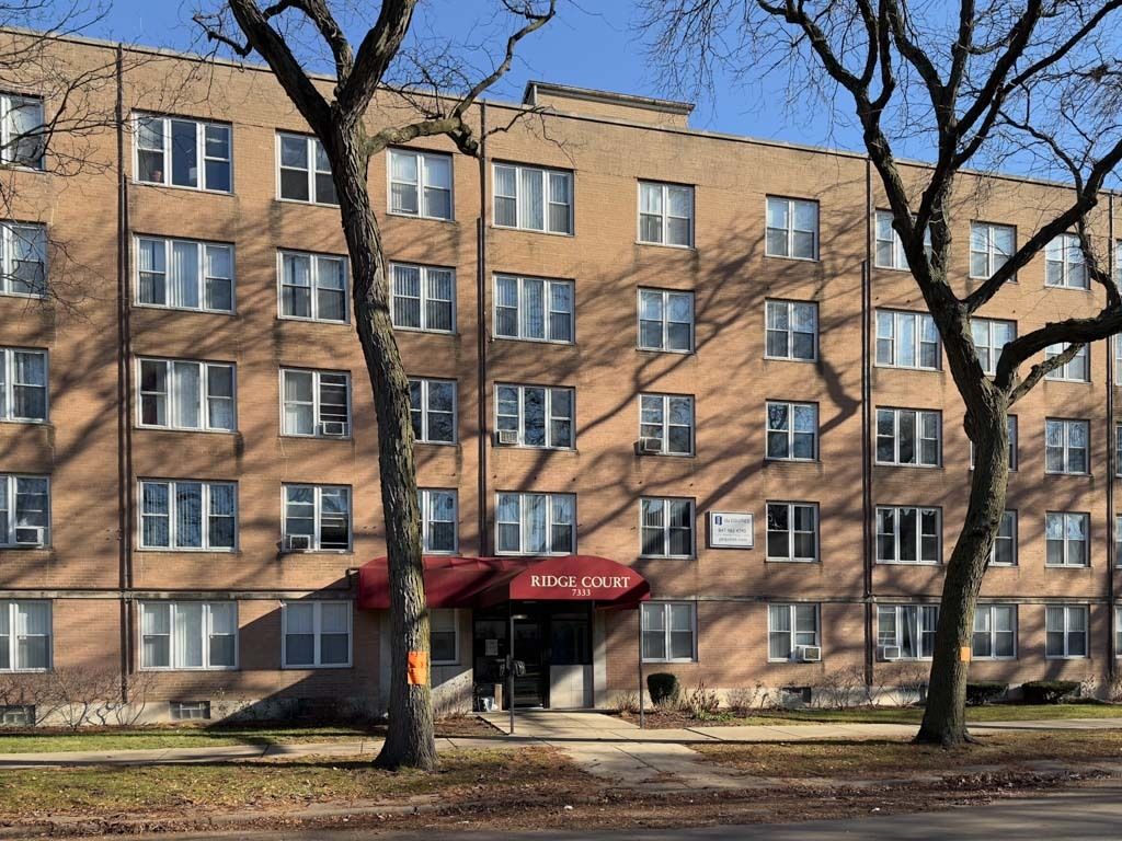 7333 N Ridge Boulevard 404, Chicago, IL 60645