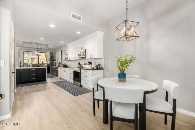 25555 N Windy Walk Drive 60, Scottsdale, AZ 85255