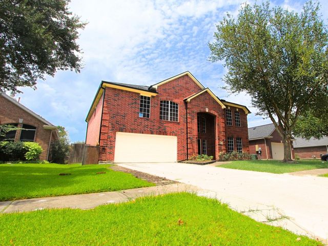 203 Green Cedar Drive, League City, TX 77573