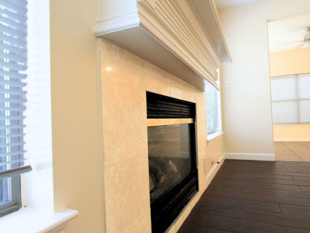 203 Green Cedar Drive, League City, TX 77573