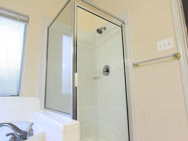 203 Green Cedar Drive, League City, TX 77573
