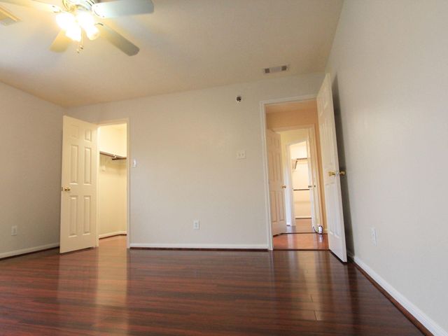 203 Green Cedar Drive, League City, TX 77573