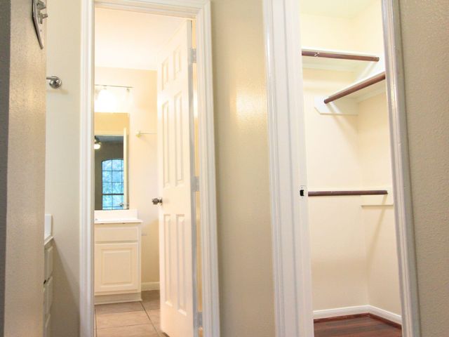 203 Green Cedar Drive, League City, TX 77573