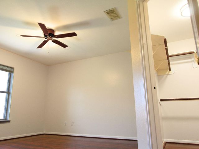 203 Green Cedar Drive, League City, TX 77573