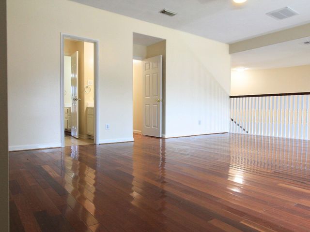 203 Green Cedar Drive, League City, TX 77573