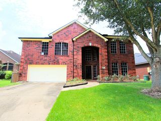 203 Green Cedar Drive, League City, TX 77573