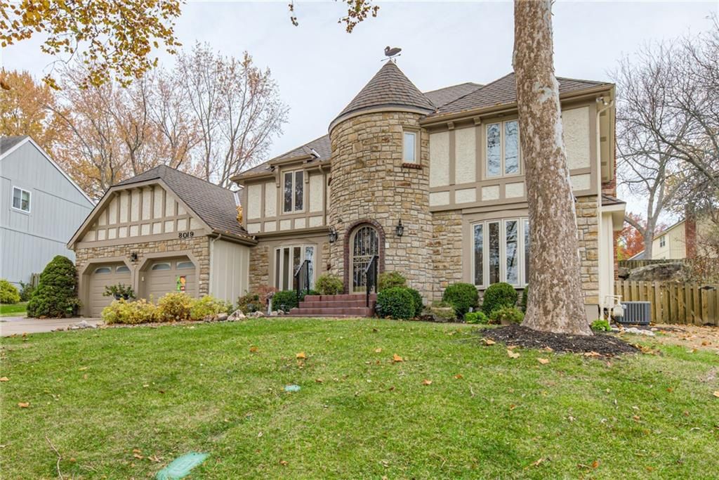 8019 W 113th Street, Overland Park, KS 66210