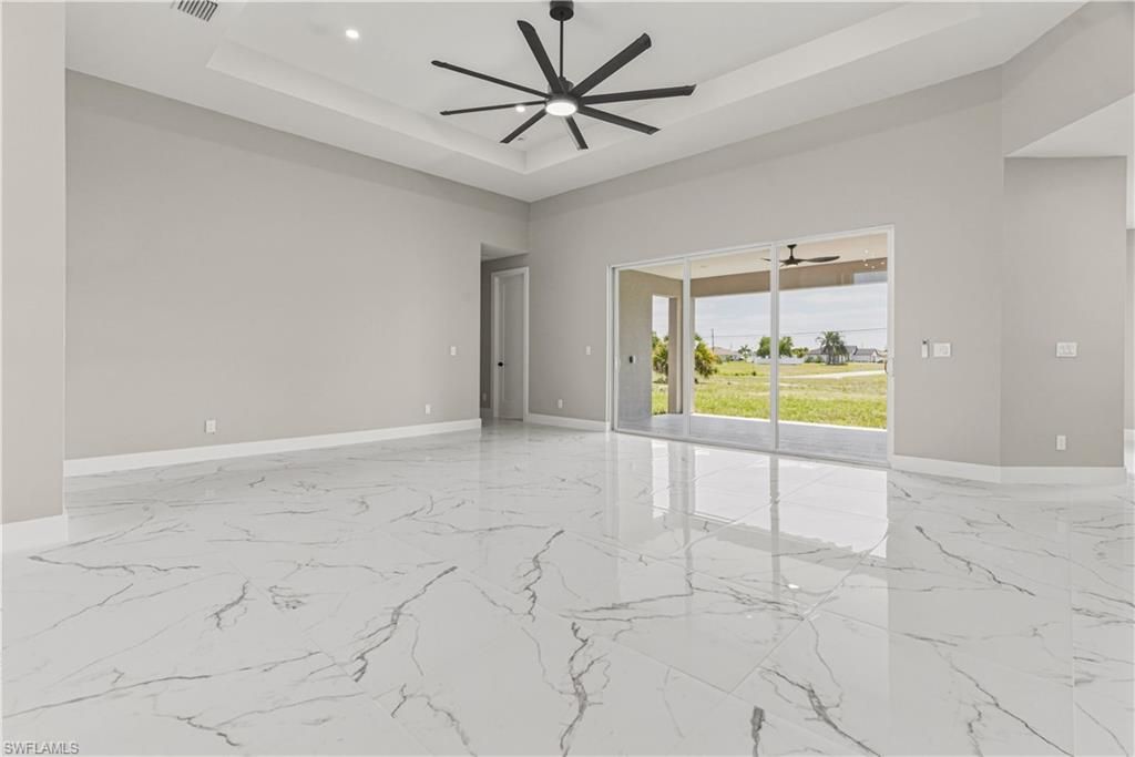 Image 4 of property listing at 2108 NE 15th TER, Cape Coral, FL 33909