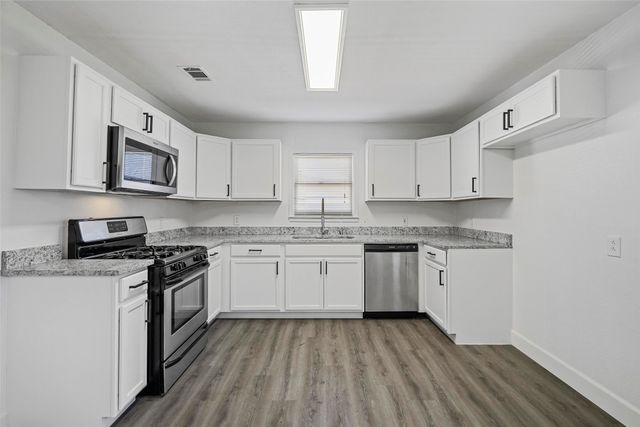 863 Ala Drive, White Settlement, TX 76108