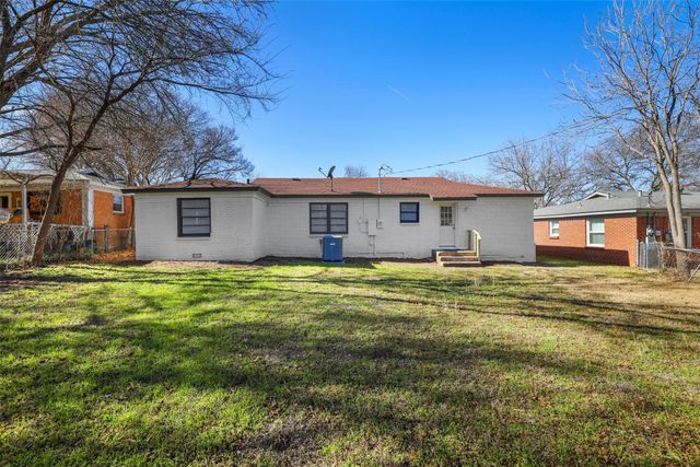 863 Ala Drive, White Settlement, TX 76108