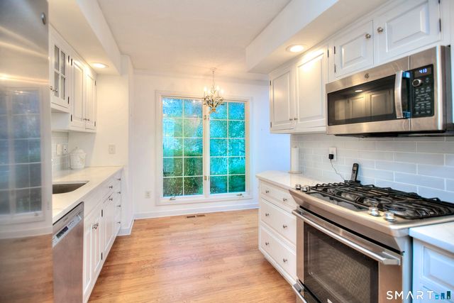 160 Glengarry Road 160, Fairfield, CT 06825