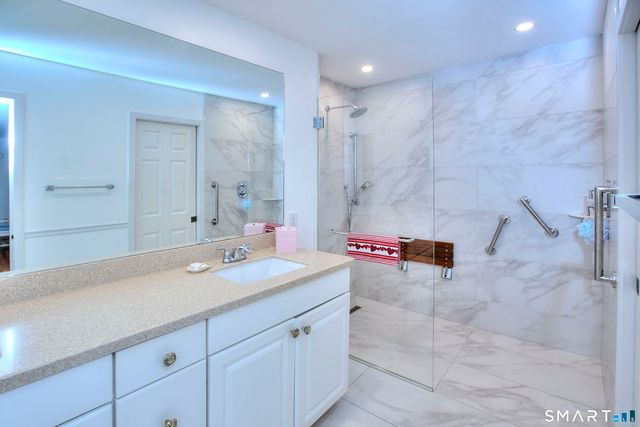 160 Glengarry Road 160, Fairfield, CT 06825