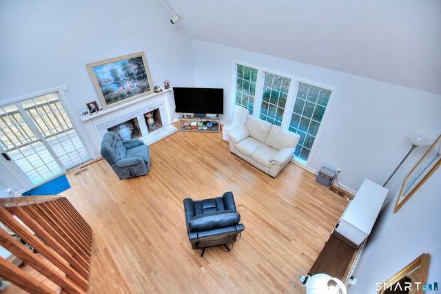 160 Glengarry Road 160, Fairfield, CT 06825