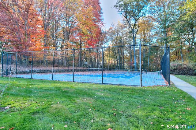 160 Glengarry Road 160, Fairfield, CT 06825