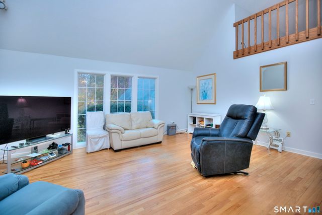 160 Glengarry Road 160, Fairfield, CT 06825