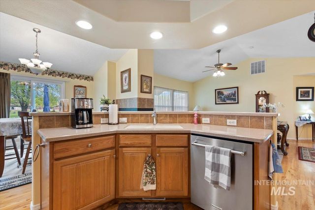 6424 Ustick Road, Nampa, ID 83687