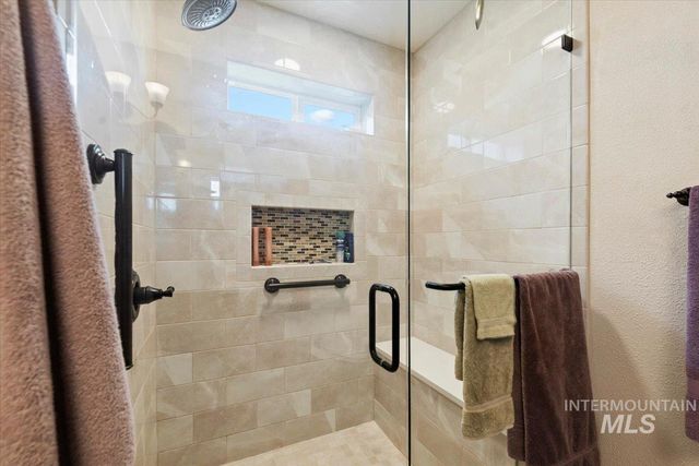 6424 Ustick Road, Nampa, ID 83687