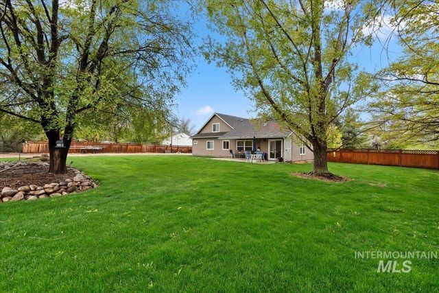 6424 Ustick Road, Nampa, ID 83687