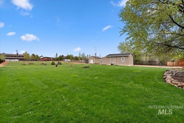 6424 Ustick Road, Nampa, ID 83687