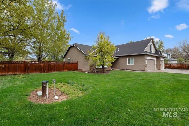 6424 Ustick Road, Nampa, ID 83687