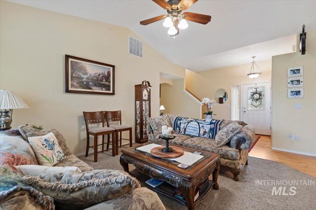 6424 Ustick Road, Nampa, ID 83687