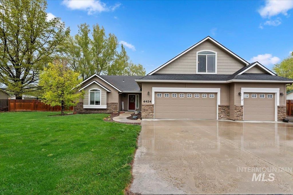 6424 Ustick Road, Nampa, ID 83687