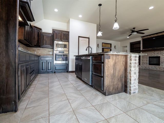 3718 Painted Bird Lane, Norman, OK 73071