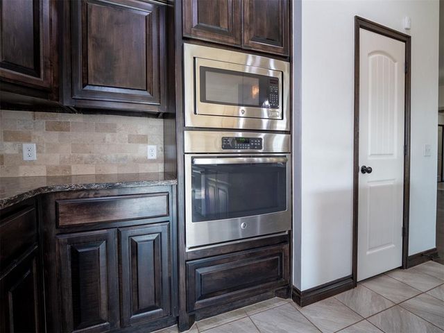 3718 Painted Bird Lane, Norman, OK 73071