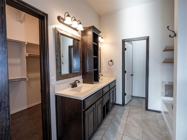 3718 Painted Bird Lane, Norman, OK 73071