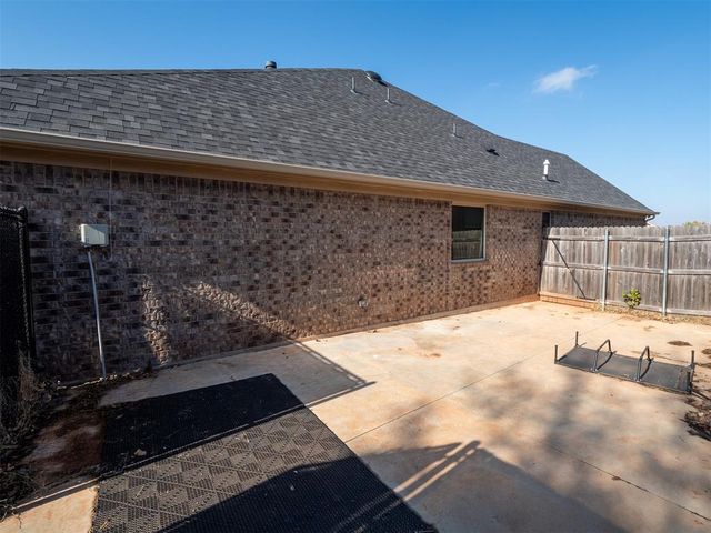 3718 Painted Bird Lane, Norman, OK 73071