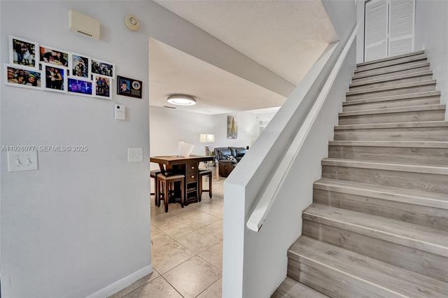 3592 NW 83rd Ln, Sunrise, FL 33351