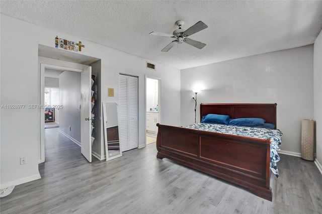 3592 NW 83rd Ln, Sunrise, FL 33351