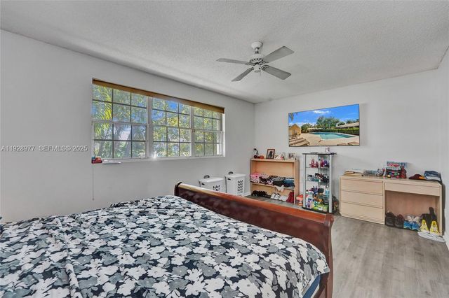 3592 NW 83rd Ln, Sunrise, FL 33351