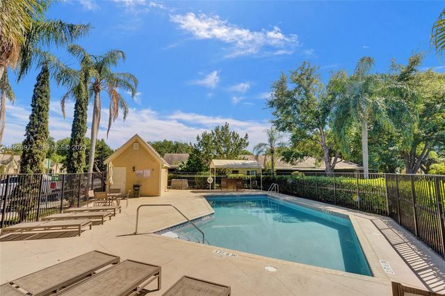 3592 NW 83rd Ln, Sunrise, FL 33351