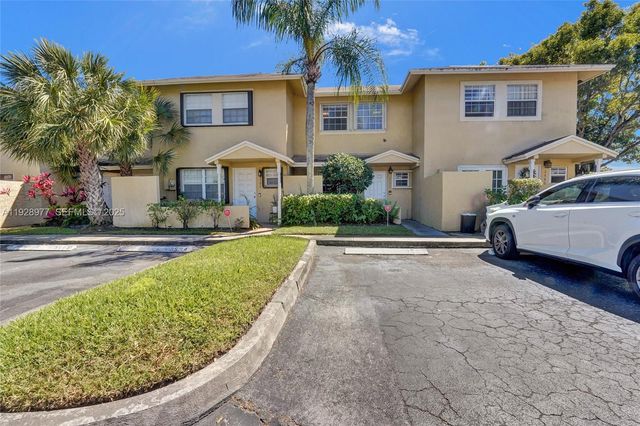 3592 NW 83rd Ln, Sunrise, FL 33351