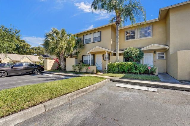 3592 NW 83rd Ln, Sunrise, FL 33351