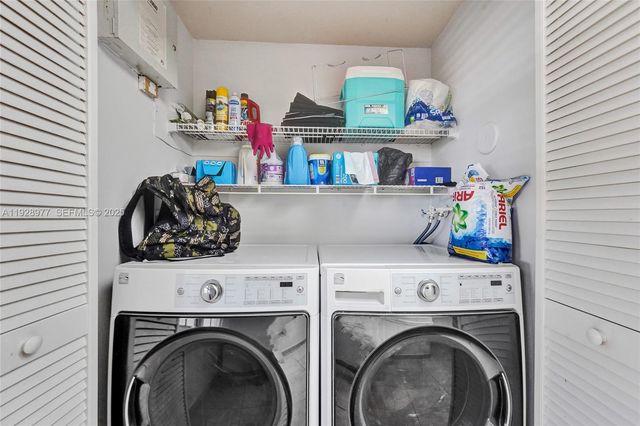 3592 NW 83rd Ln, Sunrise, FL 33351