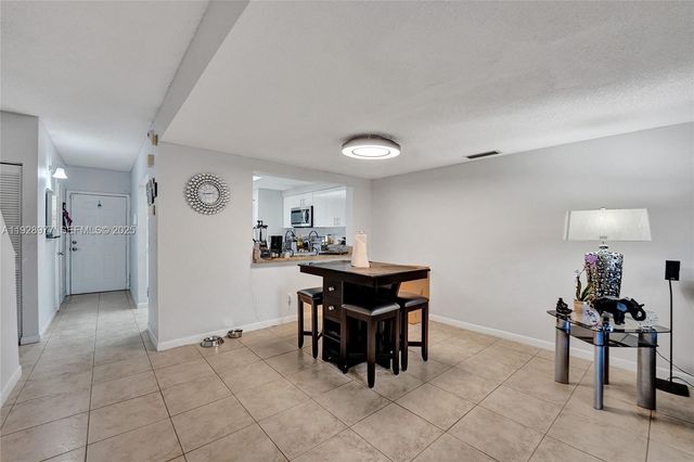 3592 NW 83rd Ln, Sunrise, FL 33351