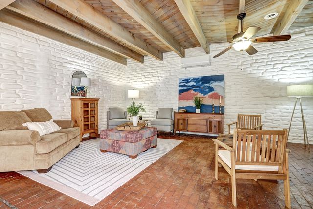 4225 Rio Grande Boulevard NW, Albuquerque, NM 87107