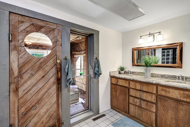 4225 Rio Grande Boulevard NW, Albuquerque, NM 87107