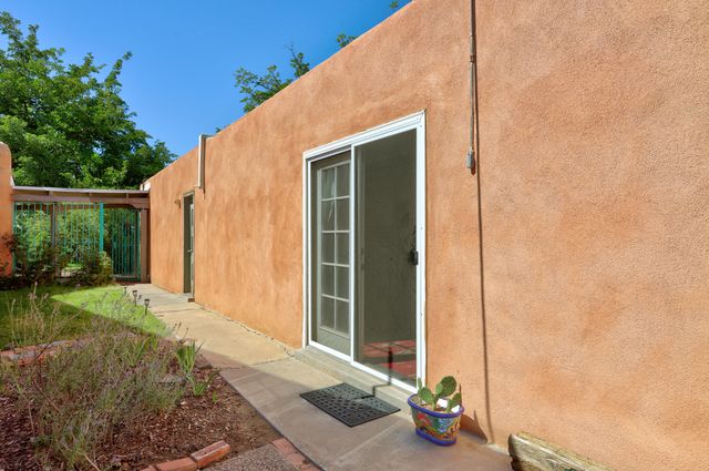 4225 Rio Grande Boulevard NW, Albuquerque, NM 87107
