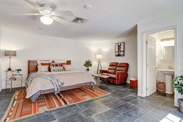 4225 Rio Grande Boulevard NW, Albuquerque, NM 87107