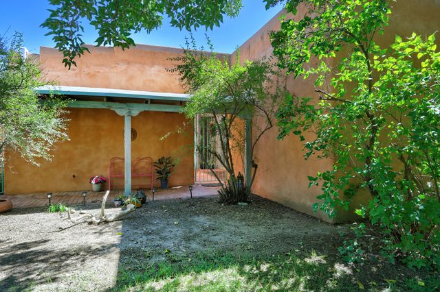4225 Rio Grande Boulevard NW, Albuquerque, NM 87107