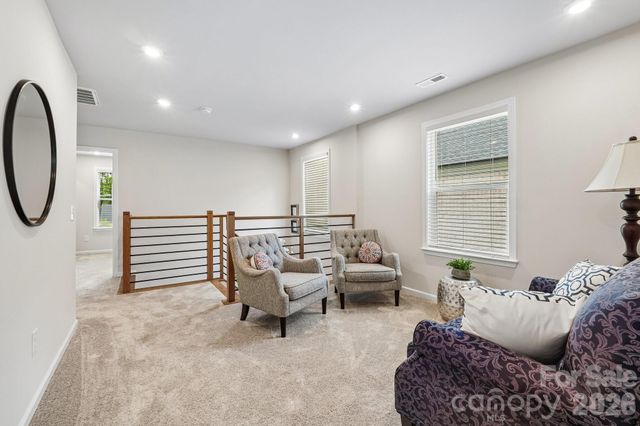 8137 Franklin Trail Street, Charlotte, NC 28227
