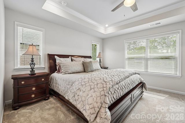 8137 Franklin Trail Street, Charlotte, NC 28227