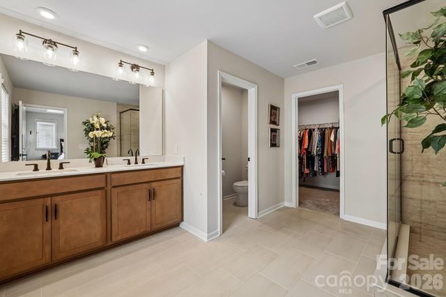 8137 Franklin Trail Street, Charlotte, NC 28227